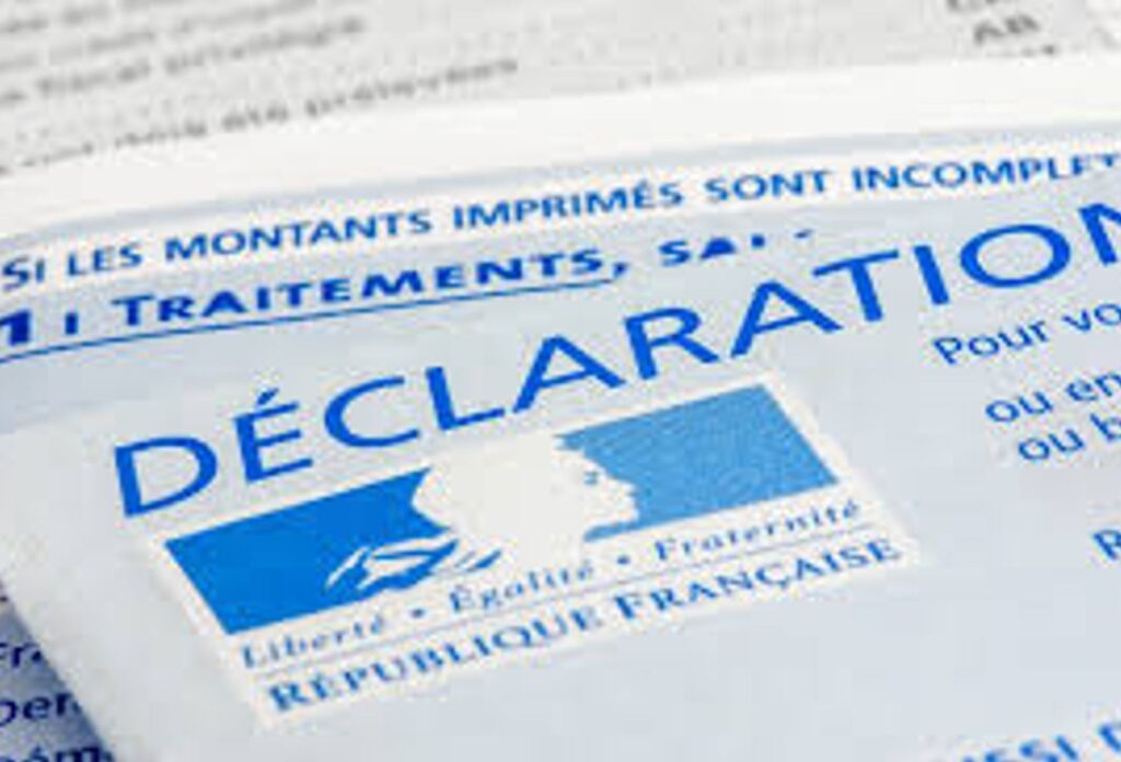 photo impot Attention aux arnaques